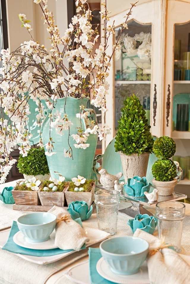 decorare masă vază de Paște crenguțe mușchi vase din bușteni decoratiuni de masă pentru idei de Paște vază crenguțe mușchi buștene de masă