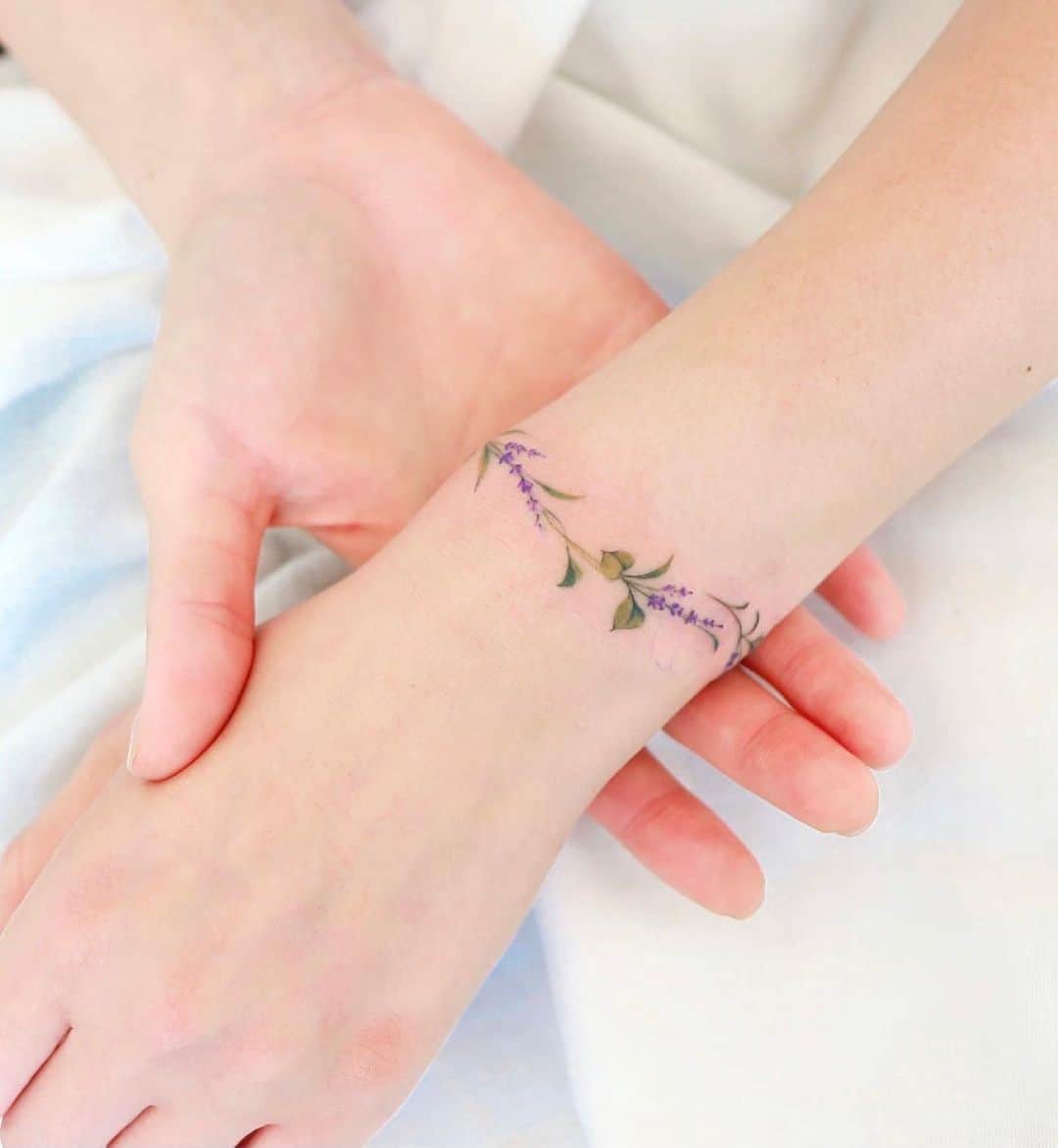 Piccolo Tatuaggio Fiore Bracciale Viola