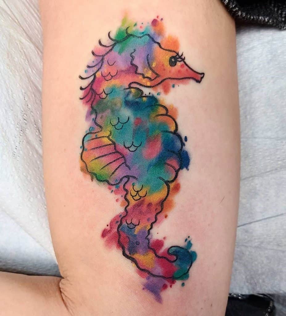 Conception d'aquarelle de tatouage de dragon de mer