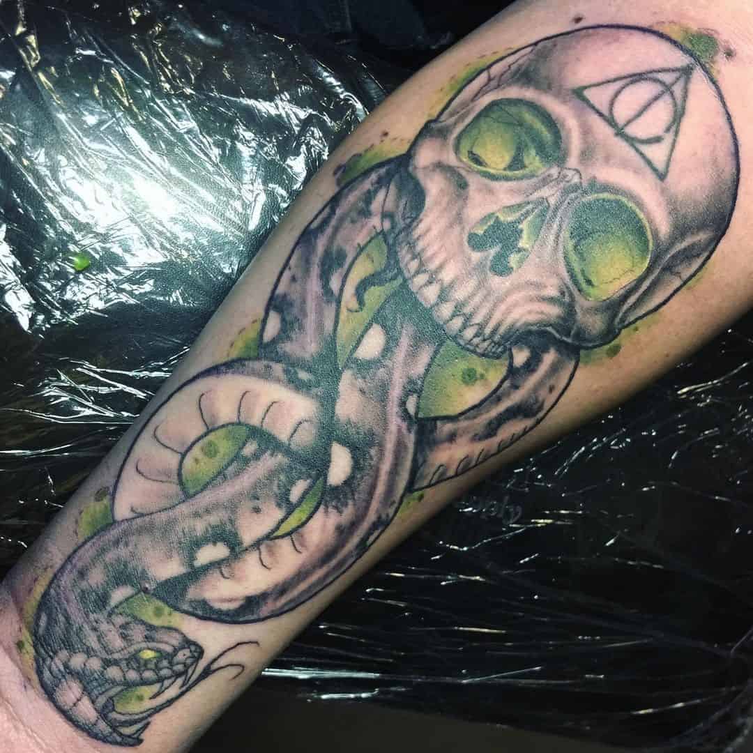 „Artsy Death Eater Tattoo Arm Ink“