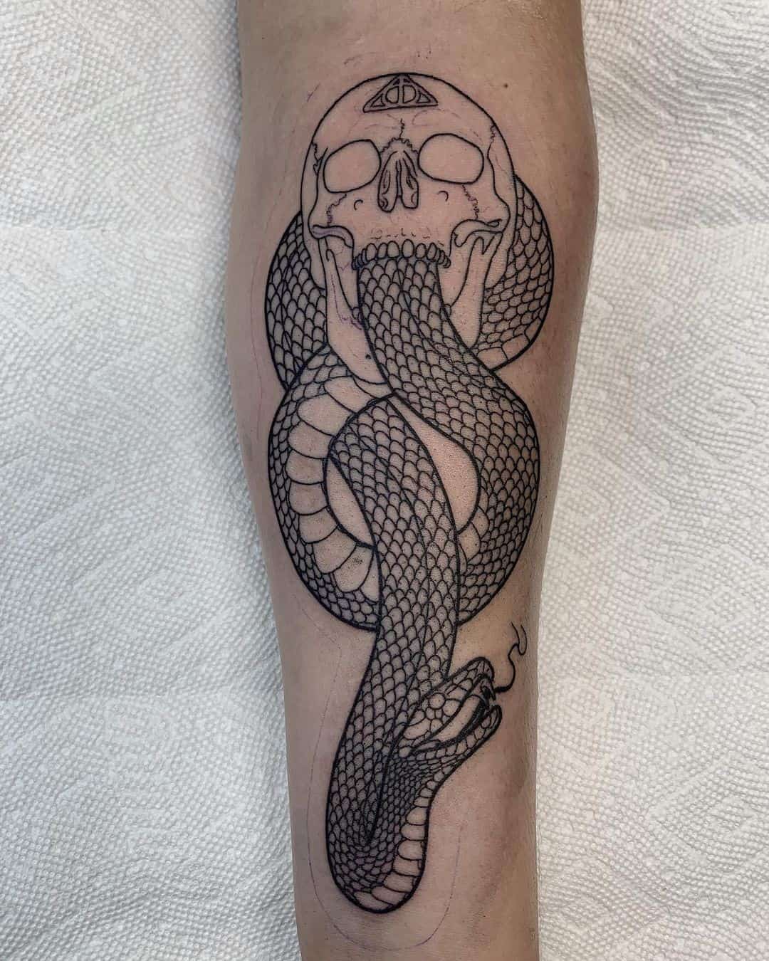 Lordo Voldemorto mirties valgytojo tatuiruotė