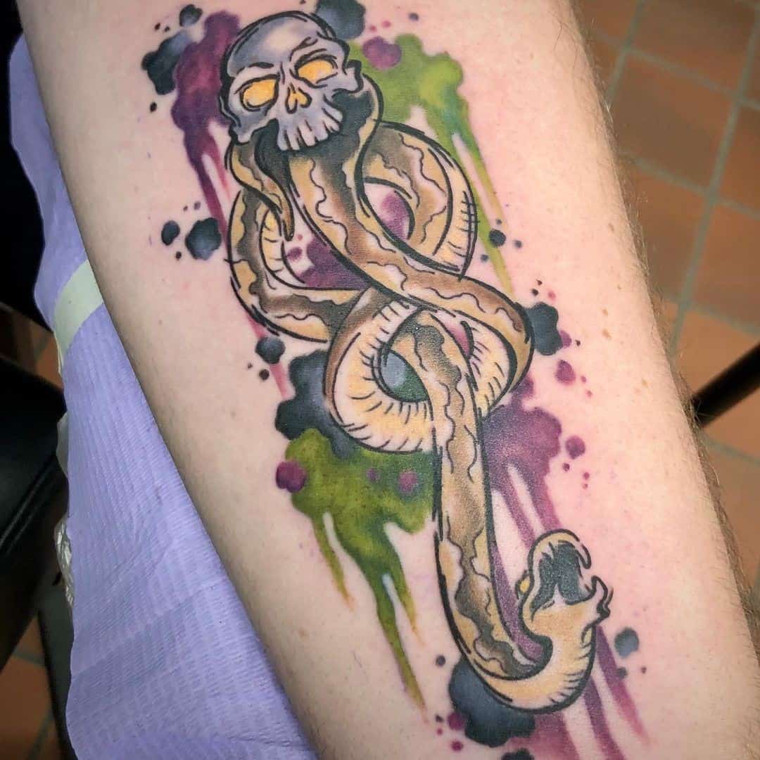 Ryški dilbio mirties valgytojo tatuiruotė