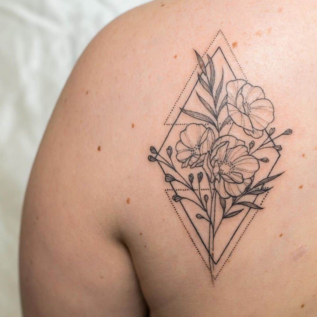 幾何学的な形のポピーの花