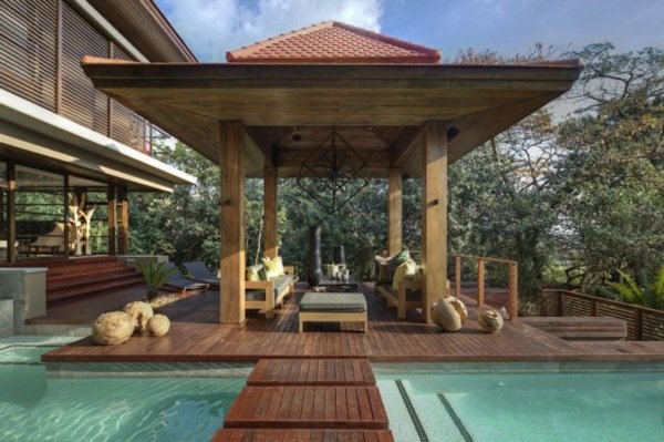 Piscina de lux în aer liber găzduiește Africa