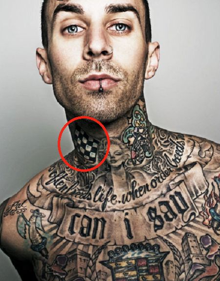 tetovaža zastave travis barker-race