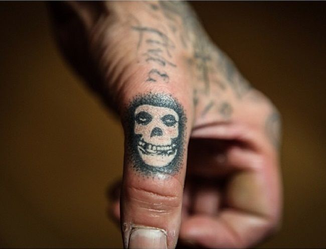 travis barker-crimson ghost-misfits tattoo