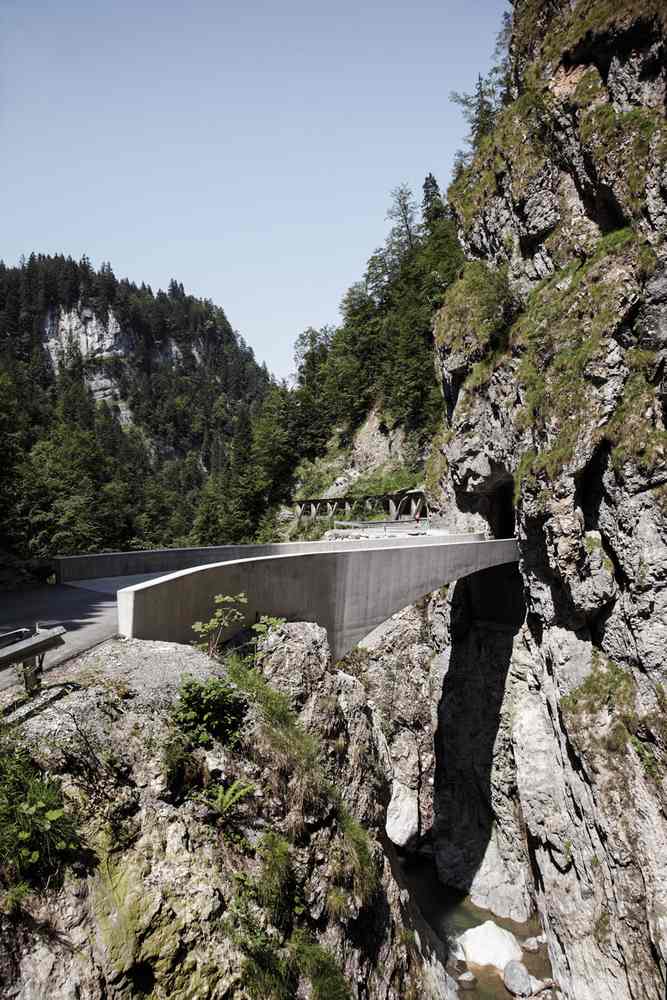 tunel-alpi-austria-schaufelschluchtbrücke-construcție drumuri-munți-beton