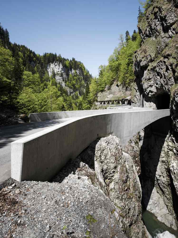 tunel-alpi-austria-schaufelschluchtbruecke-beton-constructie-drumuri-munti