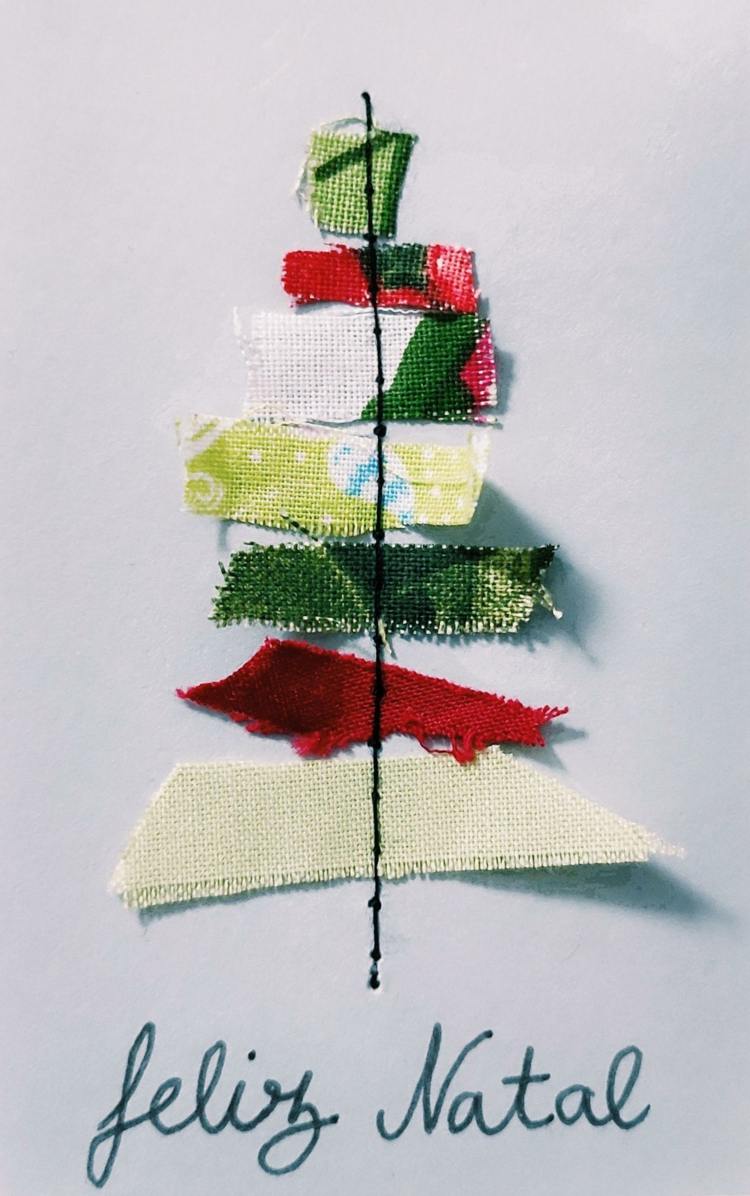 Upcycling pentru Crăciun - reciclarea resturilor de țesătură sau a resturilor de hârtie pentru cărțile de Crăciun