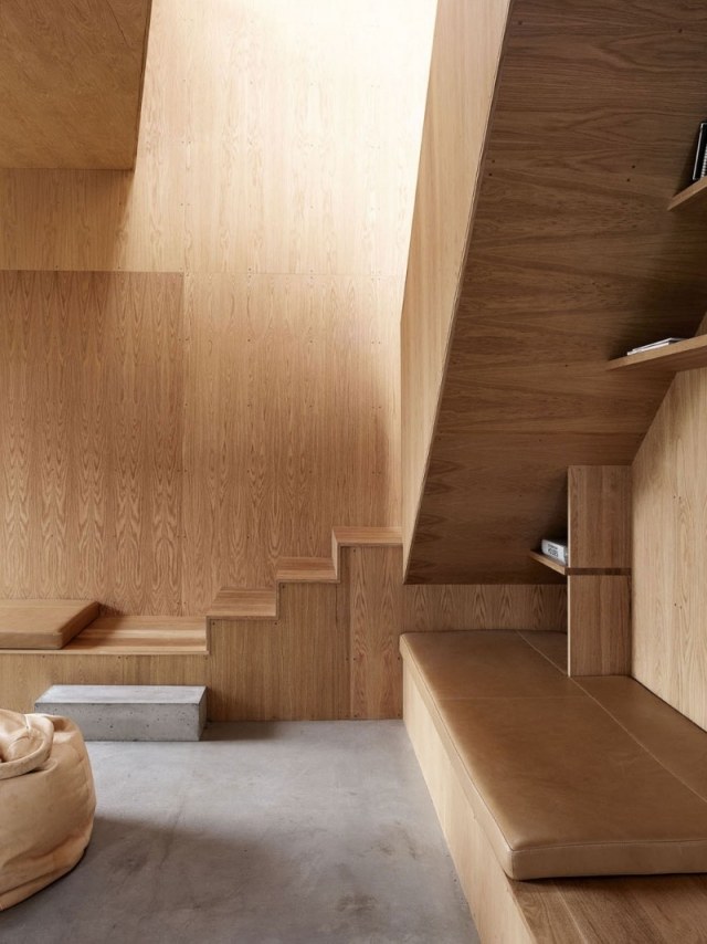 scară din lemn cu bară din lemn balustradă din lemn-rafturi integrate scări din lemn scări cu scări balustradă din lemn rafturi încorporate