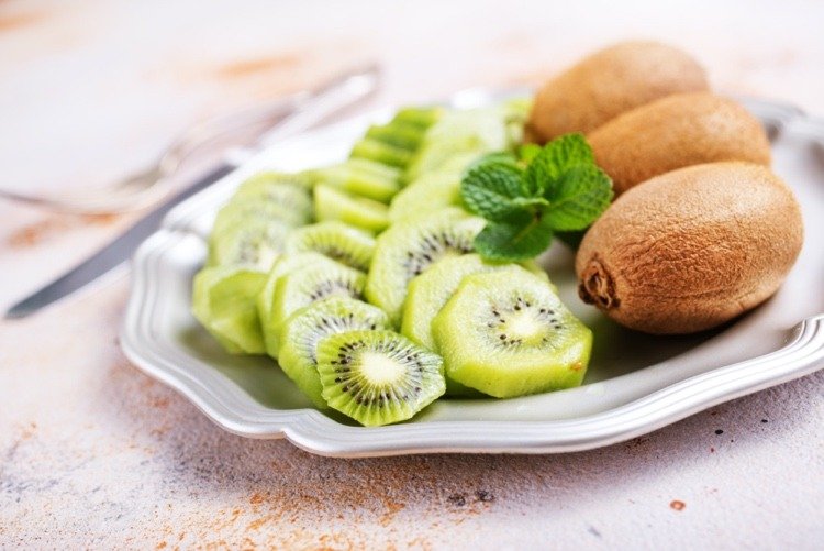vitamina c alimente kiwi