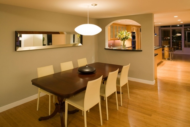 parchet zona de luat masa materiale naturale atmosfera modern elegant