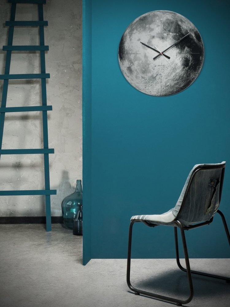 Perete Teal, mobilier gri și accesorii perete-culoare-benzină-gri-combinație-efect-calmant