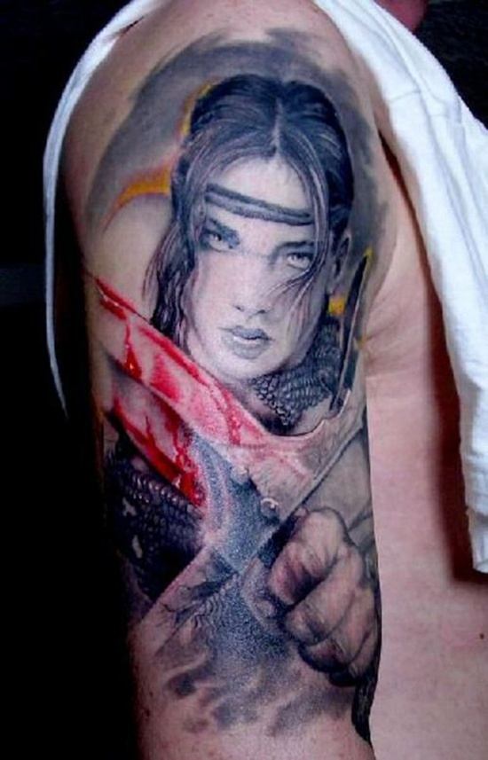 Warrior Blood Tattoo no ombro para homens