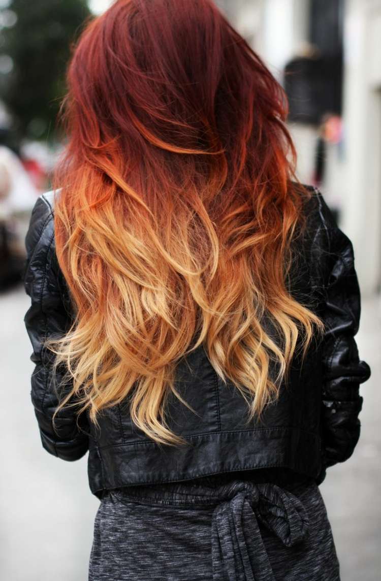 balayage-technique-ombre-blond-roșu-portocaliu-tranziție-jachetă-de-piele-neagră