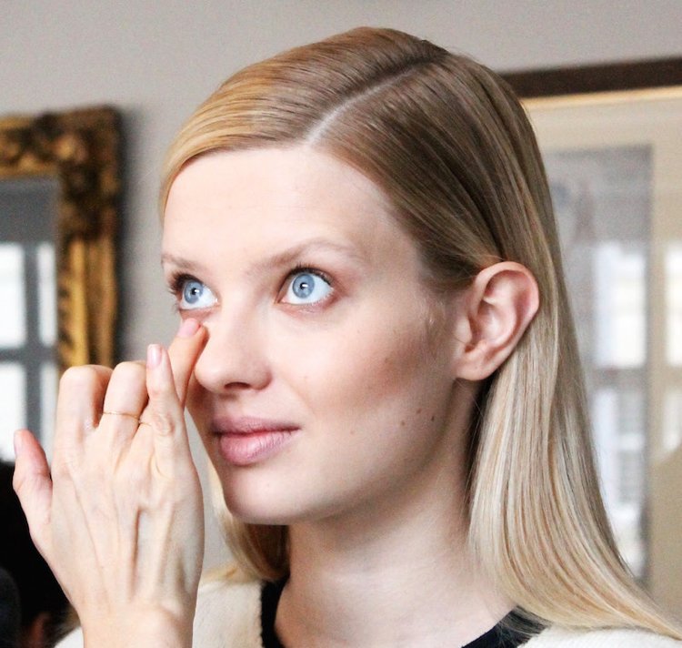 Machiază pentru a acoperi cearcănele - corector ce-ai-face-împotriva-cearcănelor-sfaturi-de-machiaj