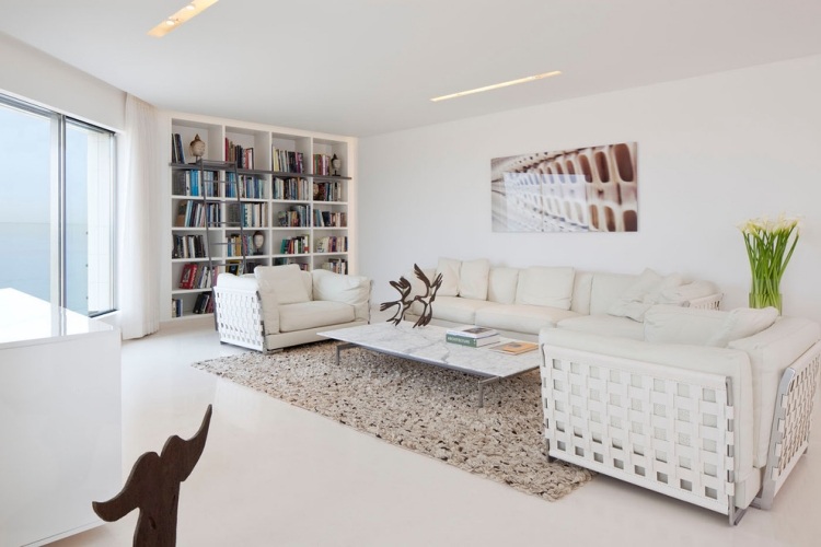 Mobilier alb-rattan-răchită-sufragerie