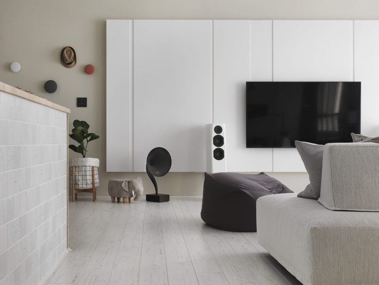laminat alb nuanțe gri living tv perete design minimalist