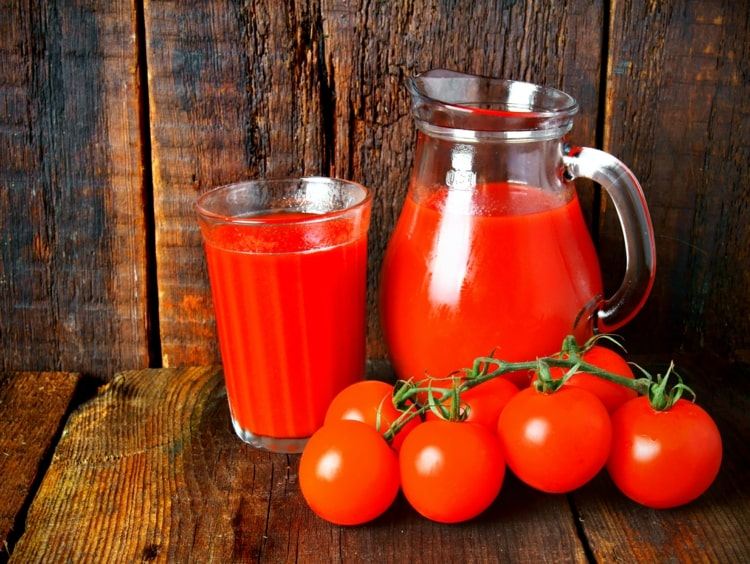 Roșiile din salată sau suc reglează nivelul tensiunii arteriale