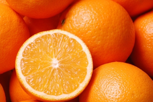 portocale multe minerale reduse în calorii conservate în greutatea vitaminei C portocale, multe minerale, tăiate felii cu conținut scăzut de calorii, suculente, bogate în vitamine