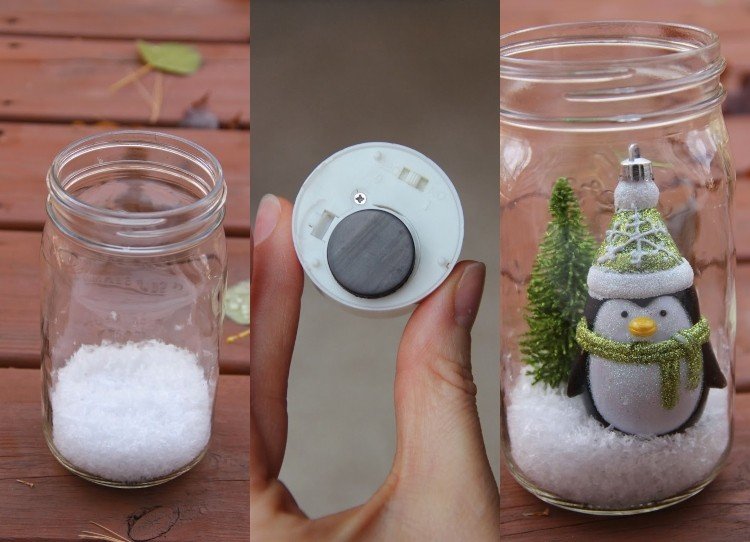 Faceți un felinar cu o figură de pinguin într-un borcan de gem cu copiii