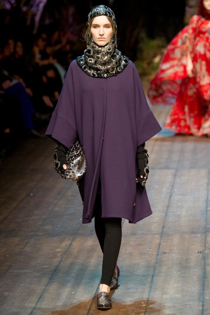 Idei tendințe pantofi plat cu șal poncho violet