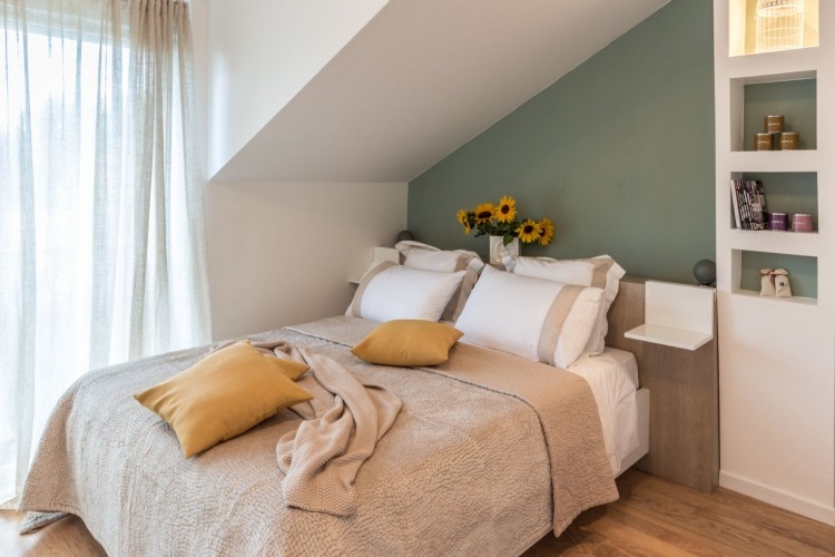 Pereții vopsesc idei-dormitor-mansardă-salvie-verde