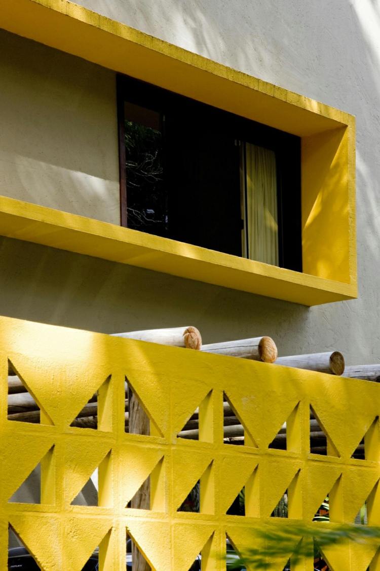Accentele de culoare pot fi setate în stilul Bauhaus living-bauhaus-stil-galben-fațadă-design-accent-culoare-minimalist