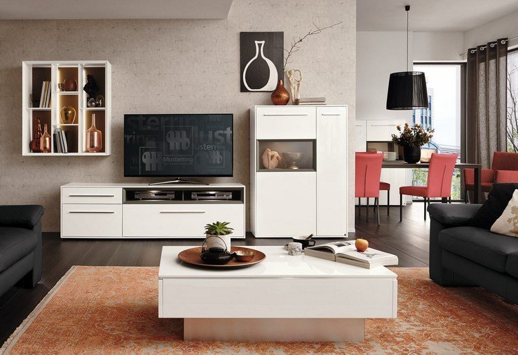perete alb mat și accente în culori calde living-wall-ideas-modern-white-matt-tv-sideboard-alexa