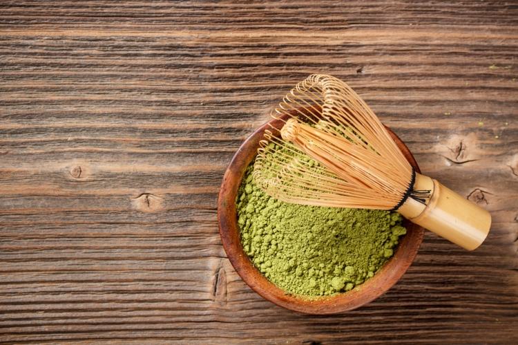 Pulberea de Matcha oferă pielii o mulțime de substanțe nutritive