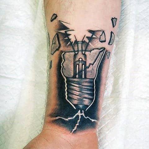 Tetovaža slomljene žarulje za muškarce