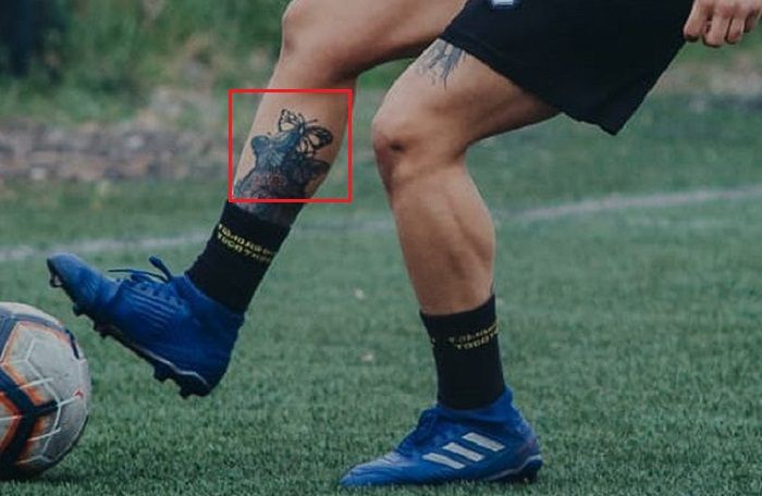 Drugeliai-tatuiruotė-Yenny Acuna