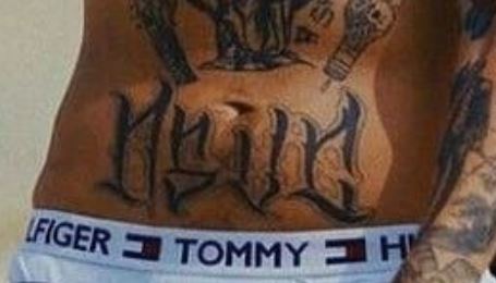 Tetovaža trbuha Yzomandias