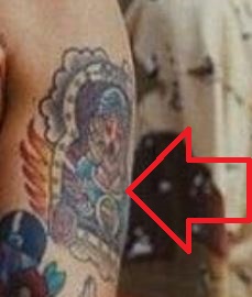 Yzomandias Tetovaža lijevog bicepsa