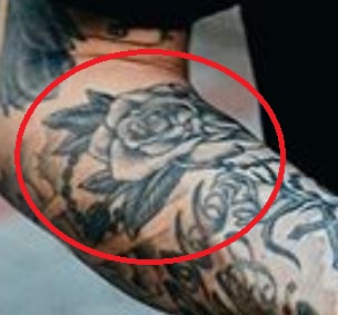 Tetovaža ruže Yzomandias