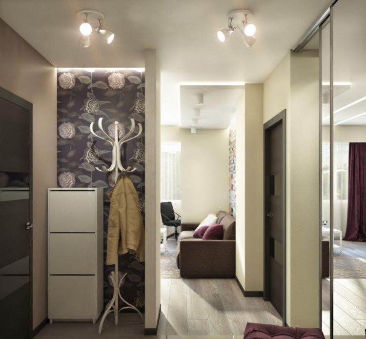 vopsea de perete bej și tapet cu trandafiri în spatele dulapului pentru pantofi coridor-culoare-design-bej-culoare-perete-tapet-trandafiri-mov-fundal
